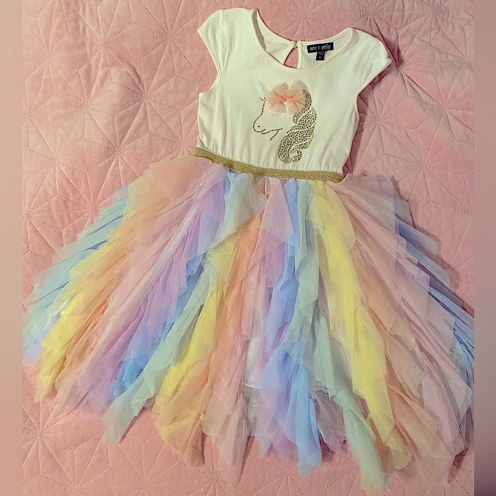 Beautiful Ava & Yelly girls unicorn dress size 6